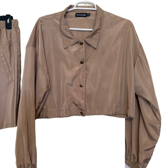 PrettyLittleThing Tan Mini Skirt Chic Design size 10 - Picture 2 of 3